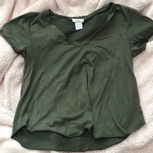 Tilly’s V-neck Tee
